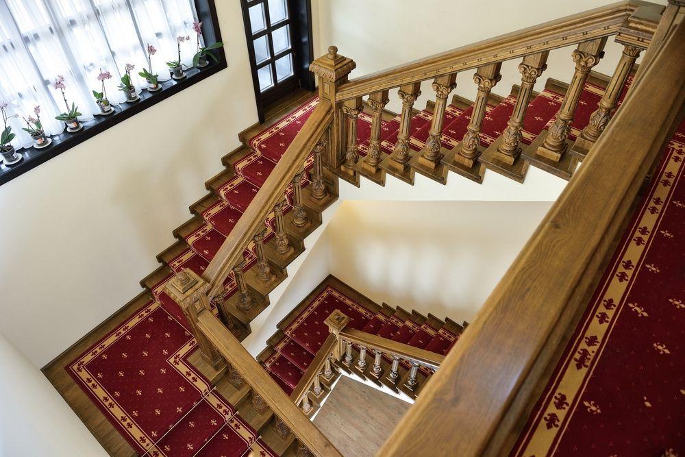 Hotel Castel Royal Mosnita Noua Bagian luar foto